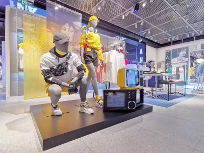 Σειρά παπούτσια και ρούχα